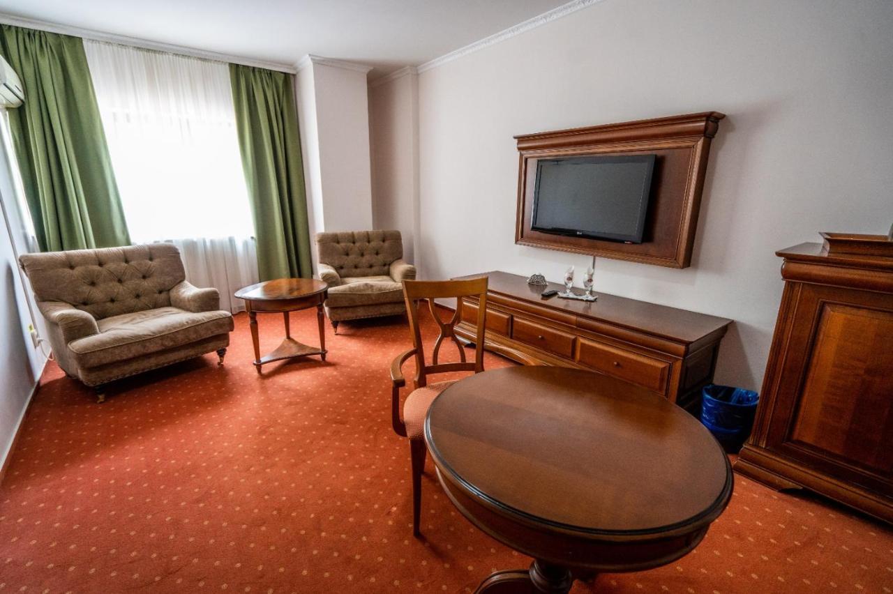 Hotel Tex Club Botosani Luaran gambar