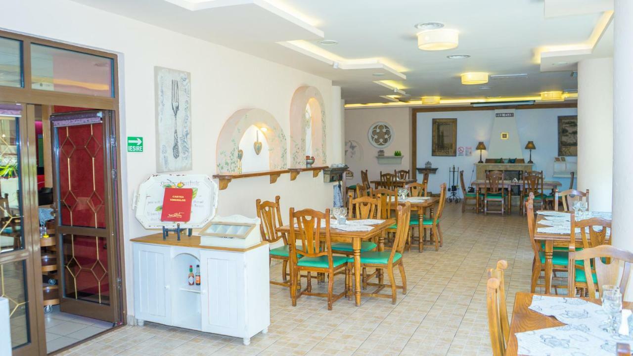 Hotel Tex Club Botosani Luaran gambar