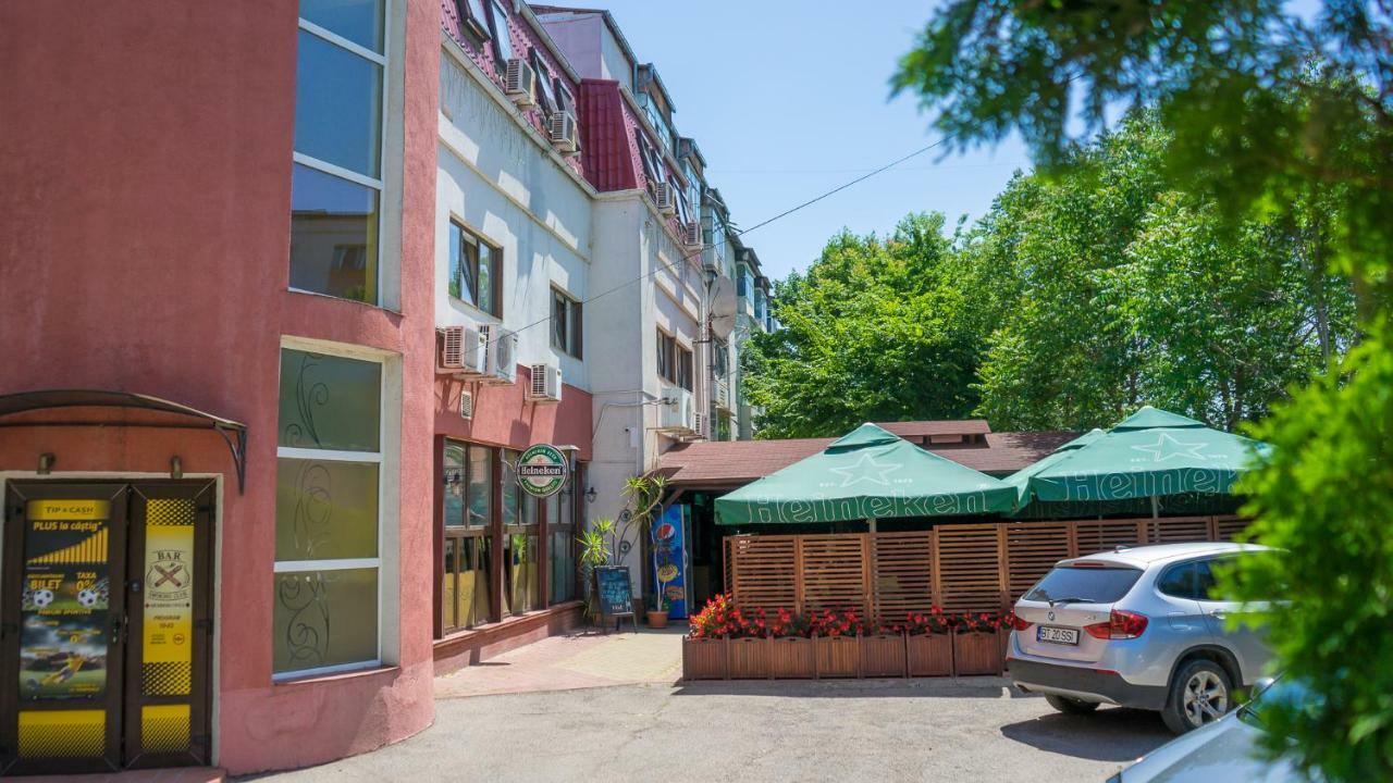 Hotel Tex Club Botosani Luaran gambar