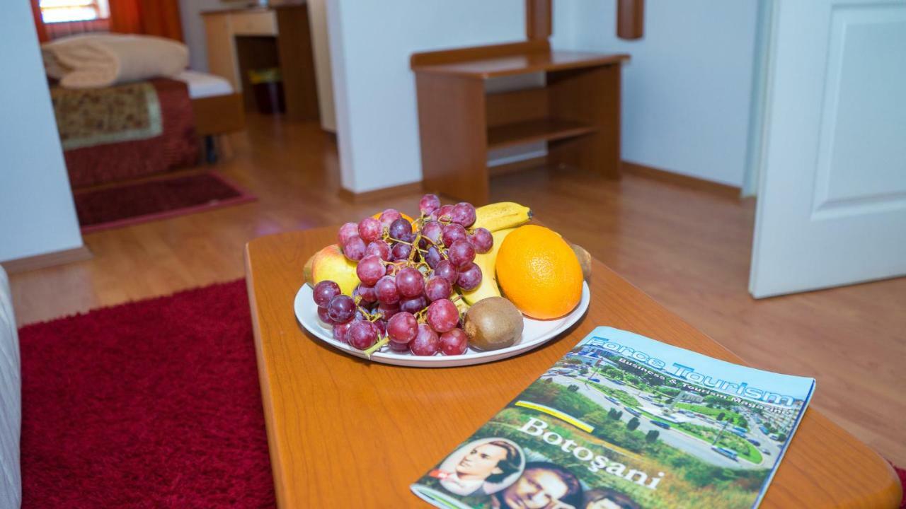 Hotel Tex Club Botosani Luaran gambar