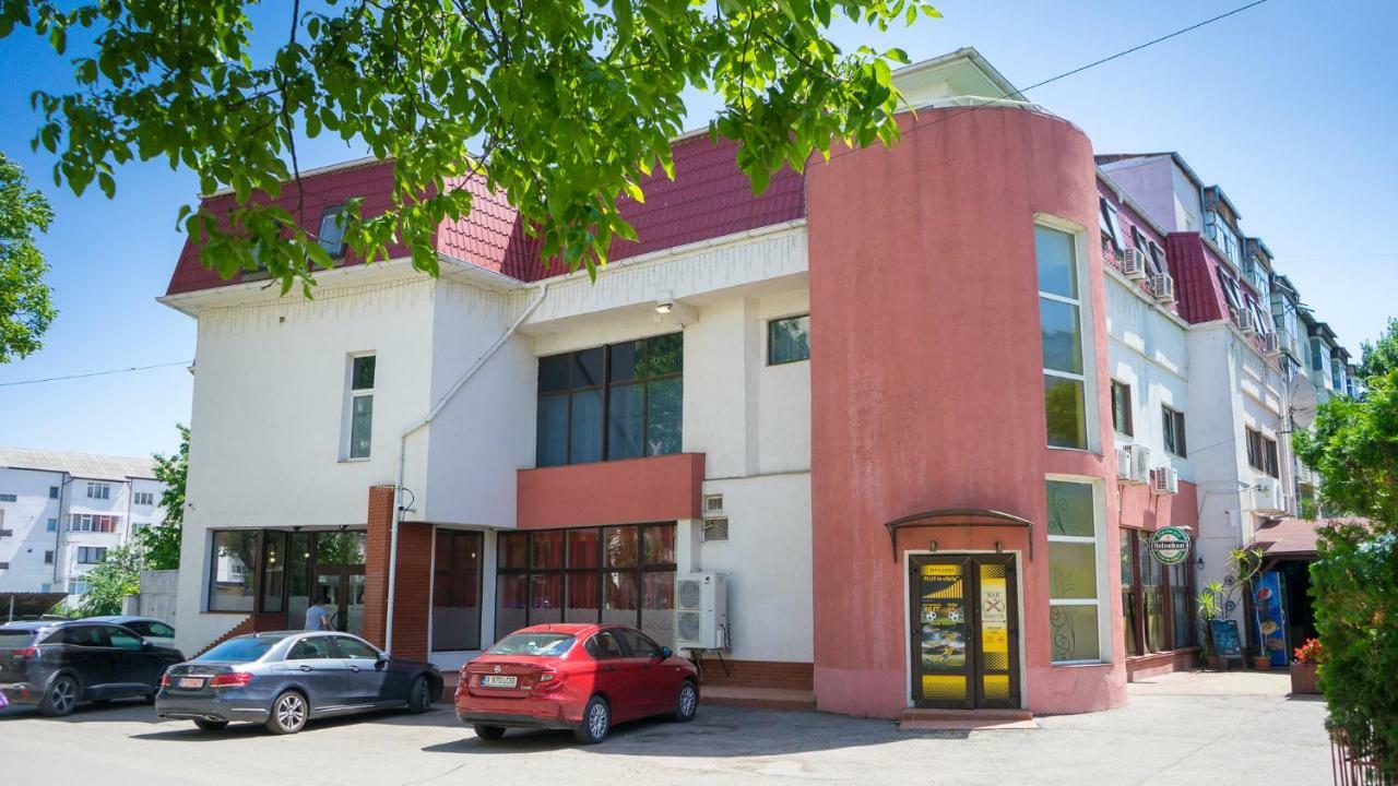 Hotel Tex Club Botosani Luaran gambar