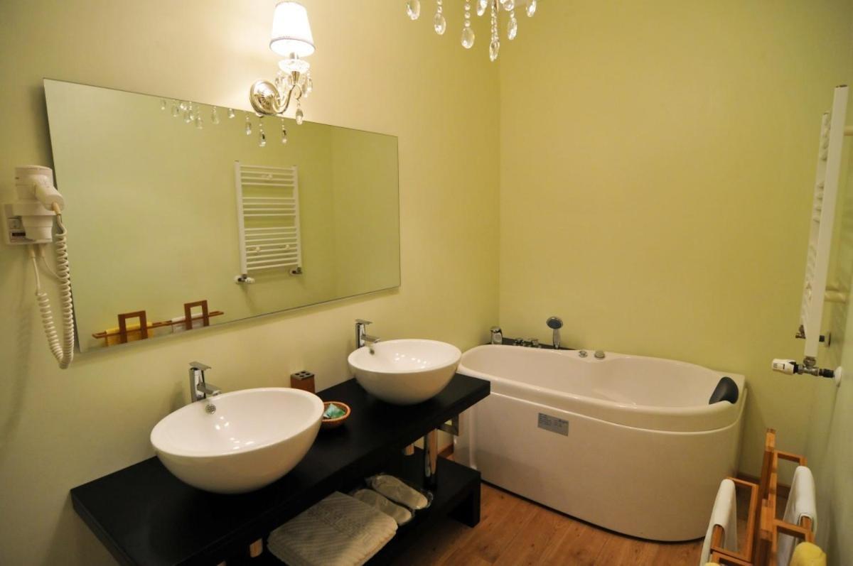 Hotel Tex Club Botosani Bilik gambar